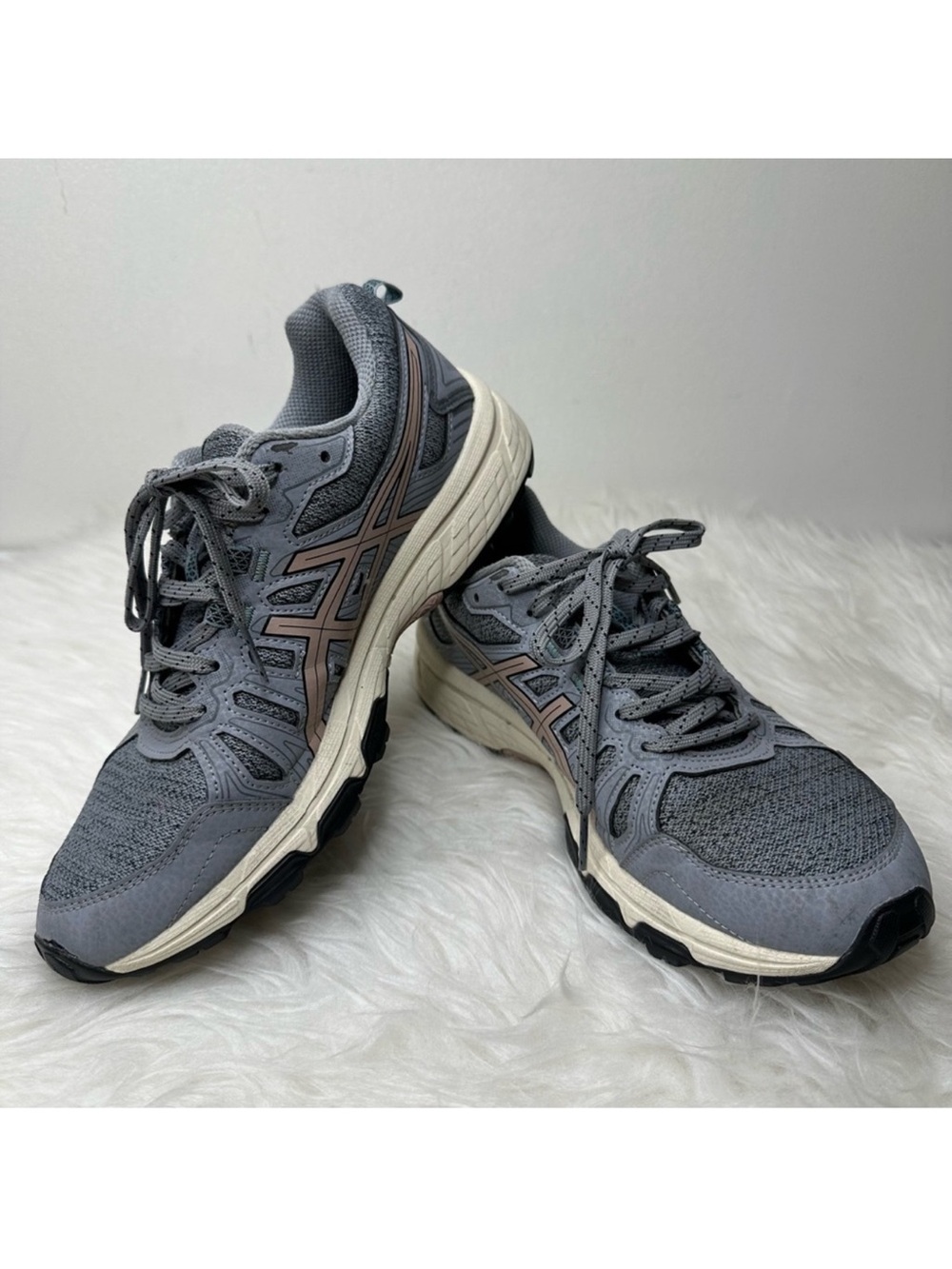 Asics Women’s Gel Venture Running Shoes Size 8